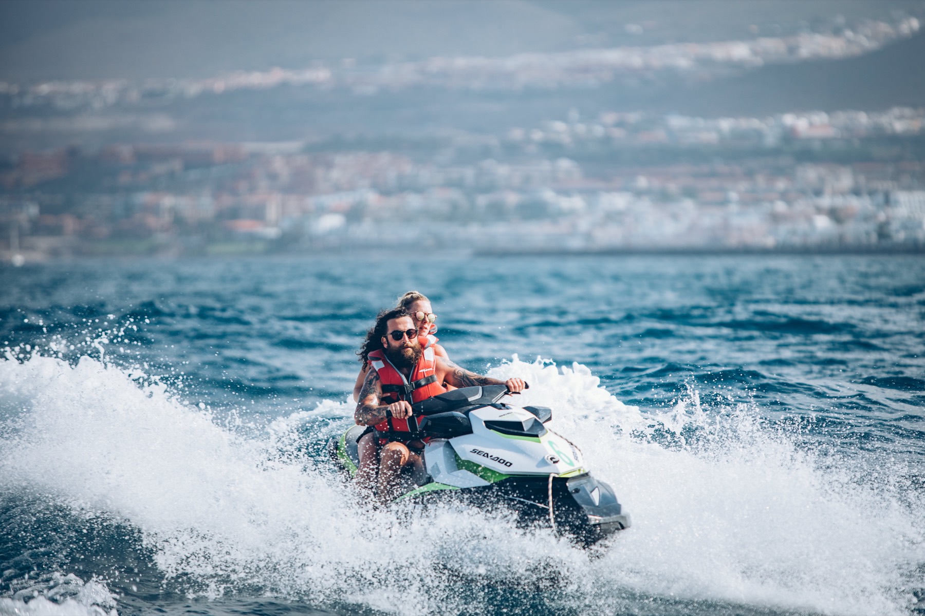 Jetski vor der Küste