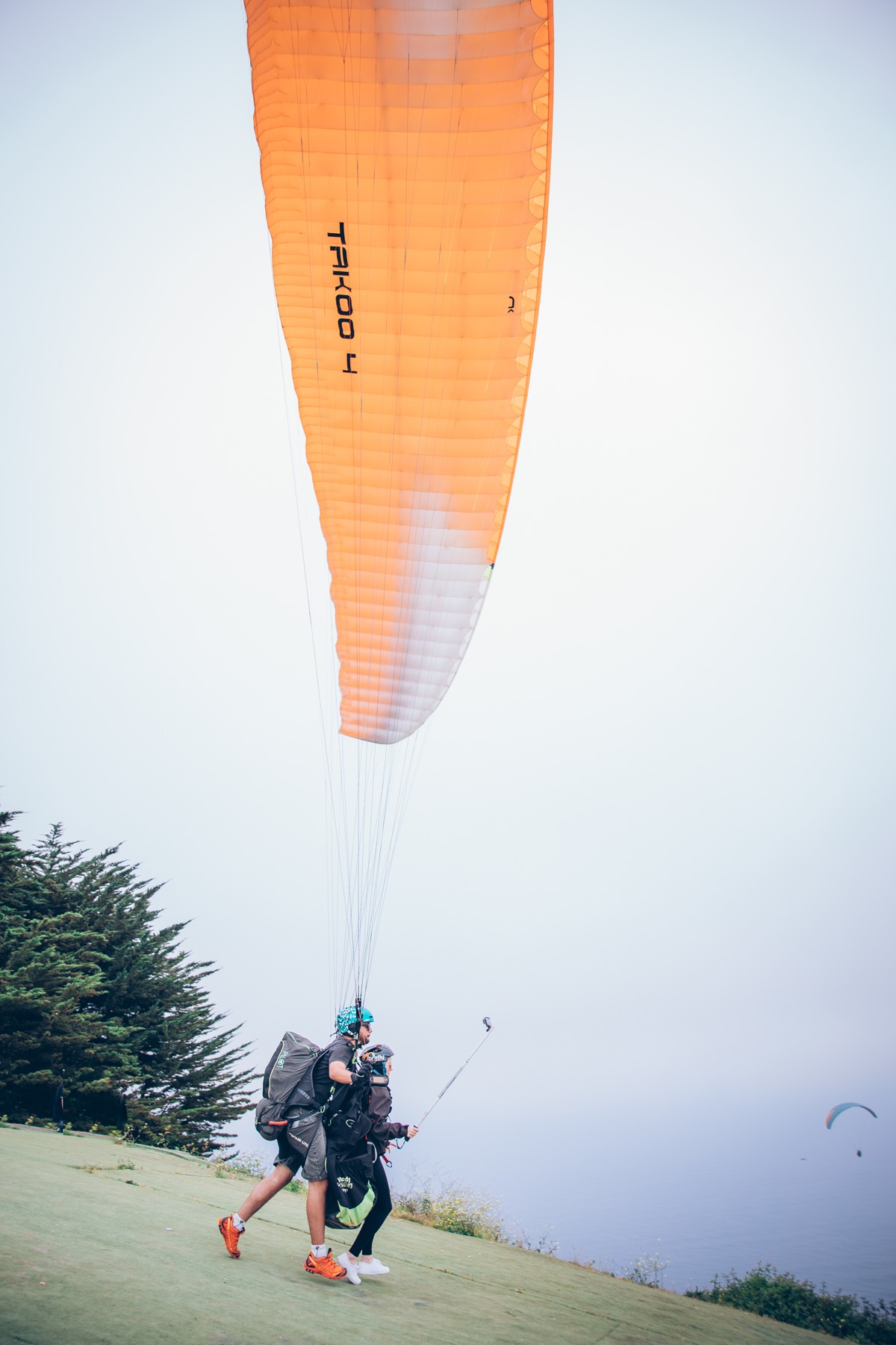 Paragliding über der Küste
